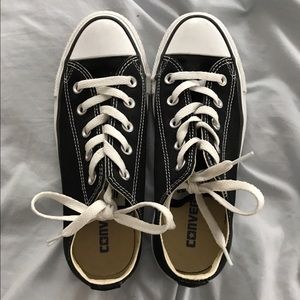 Black and white converse