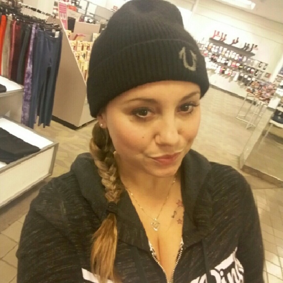 Meet your Posher, Jordan - Picture 1 of 1