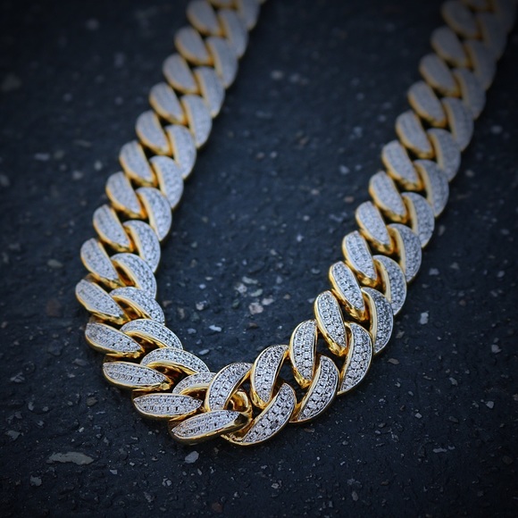 Simulated Diamond 18k Gold Cuban Link Chain - Picture 4 of 4
