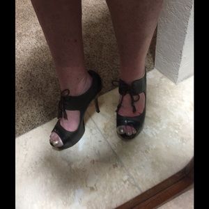 L.A.M.B. Comfortable Heels size 8.5