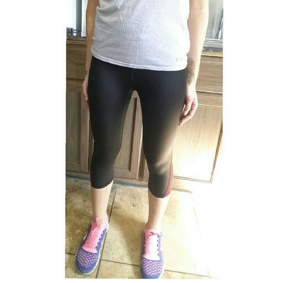 Victoria's Secret Workout Capri, NWOT - Picture 3 of 3