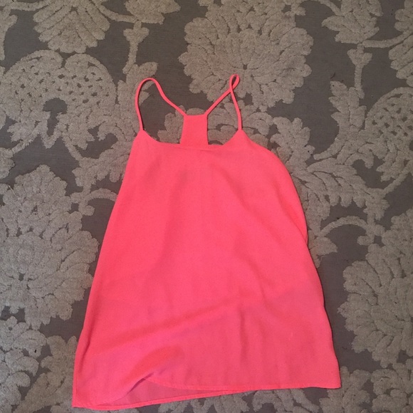 Hot pink tank