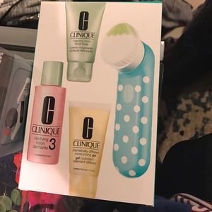 **Clinique skin care set!! Brand new!!