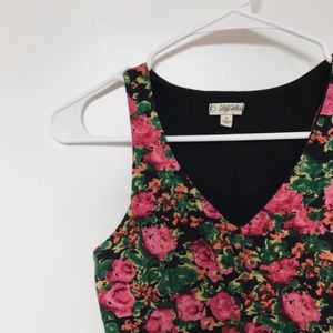 SOLD Lily White Floral Crop Top