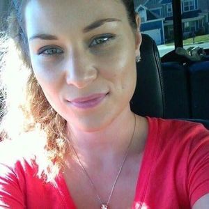 Meet your Posher, Valorie