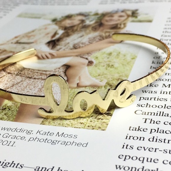 Shop Wila Jewelry - ⚜2x HP⚜️Love 💕 bangle bracelet 14k plated gold⚜
