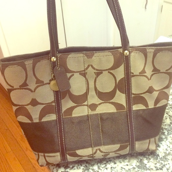 Coach tote brown