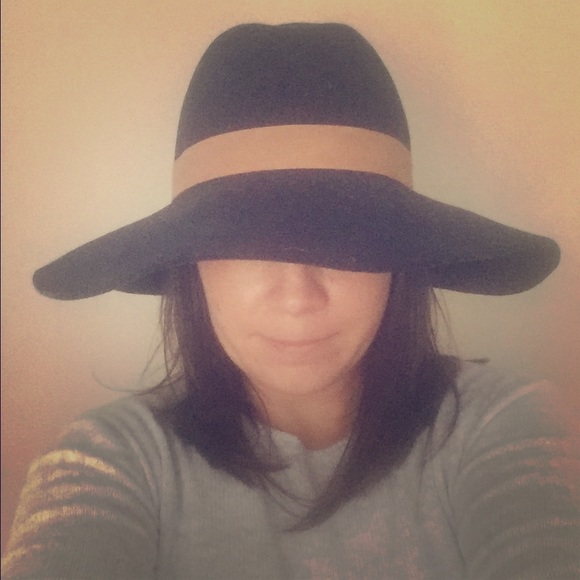 Lovely Bird Hat