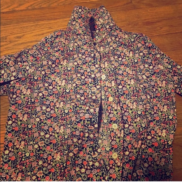 Tradlands button up shirt-xs