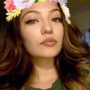 Meet your Posher, Paola