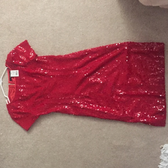 Tahari Size 2 Dress with Tags! NEVER BEEN WORN!