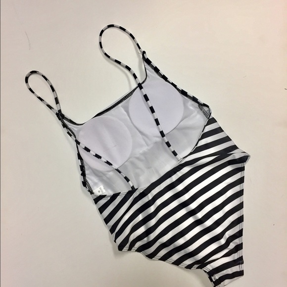 b/w stripe bikini set sw164 - Picture 4 of 4
