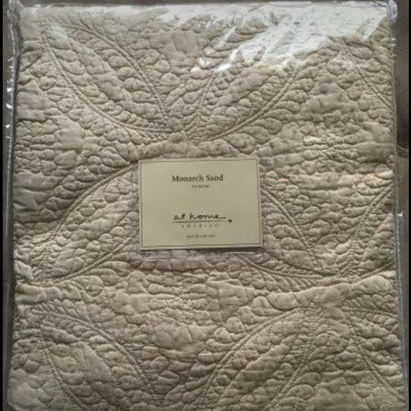 Monarch Sand Throw