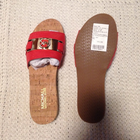 ✨women's Michael Kors slippers✨ - Picture 3 of 5