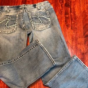 Silver Jeans Frances Capri