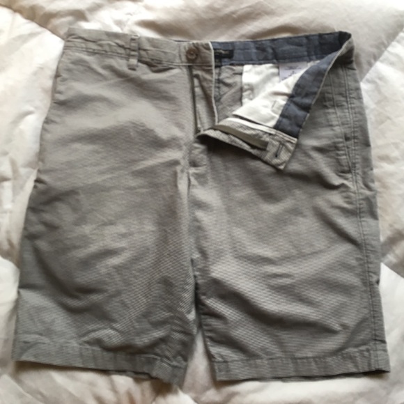 Banana Republic 10" Slim Striped Cotton Short