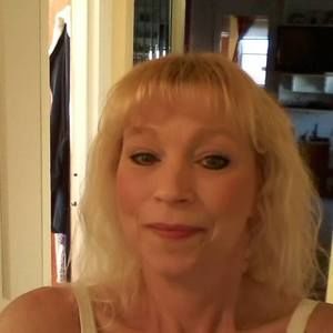 Meet your Posher, Deanea