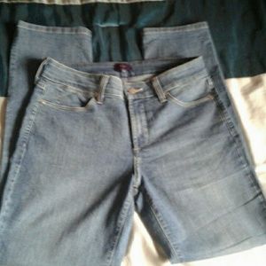 NYDJ skinny jeans size 4