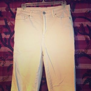 UO Highwaisted White Denim