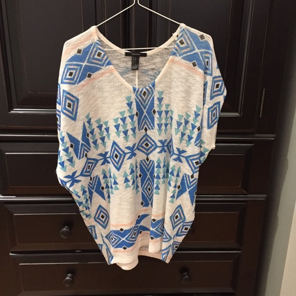 Size small Aztec top - Picture 2 of 2