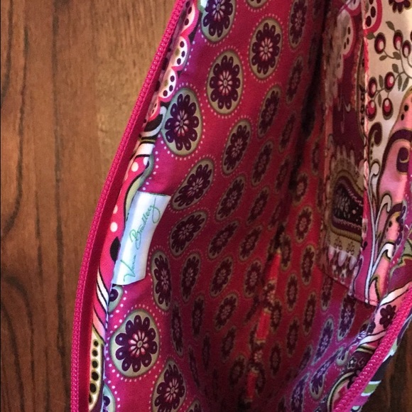 Vera Bradley laptop case. - Picture 3 of 3