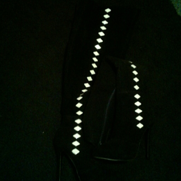 Super cute boots