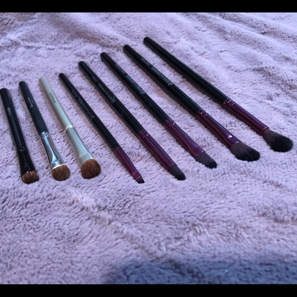Makeup brushes! - Picture 3 of 4
