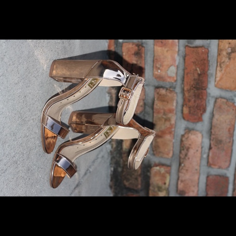 Rose gold heels  no offers - Picture 3 of 3