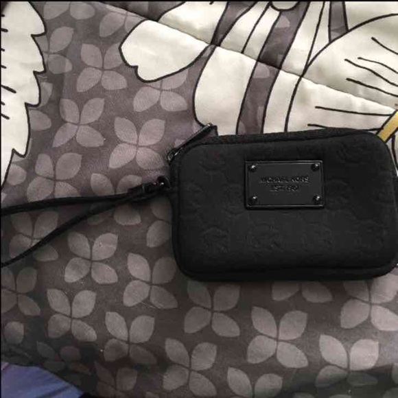 Michael Kors change purse