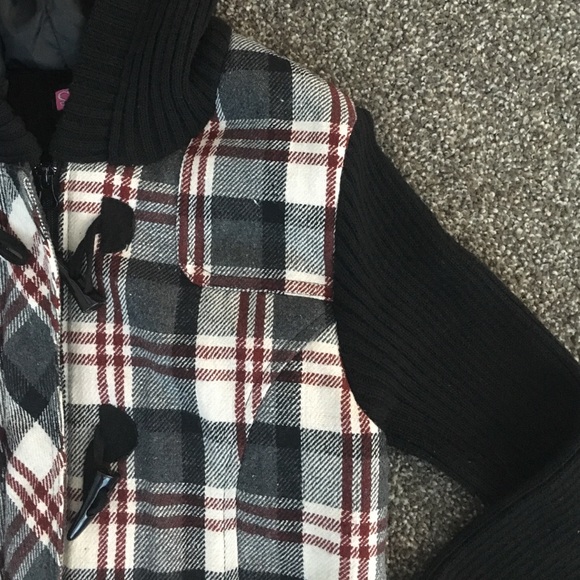 Plaid Jacket - Picture 2 of 3