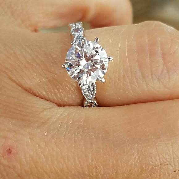 14k Solid white gold 2ct Engagement Ring size 6.5 - Picture 7 of 8