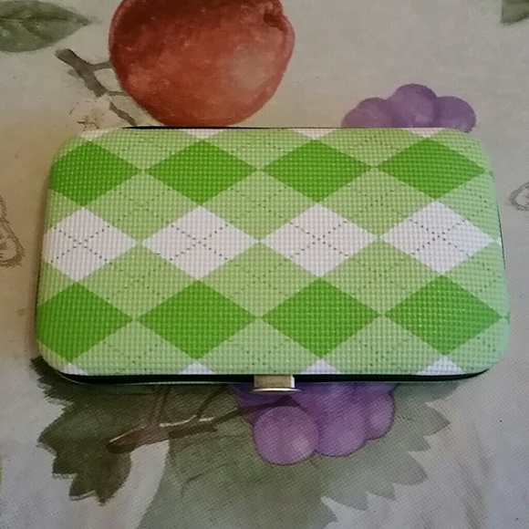 Adorable Argyle Manicure Kit