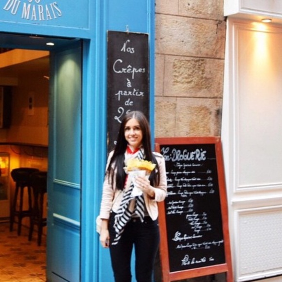 Meet your Posher, Ashley - Picture 2 of 2