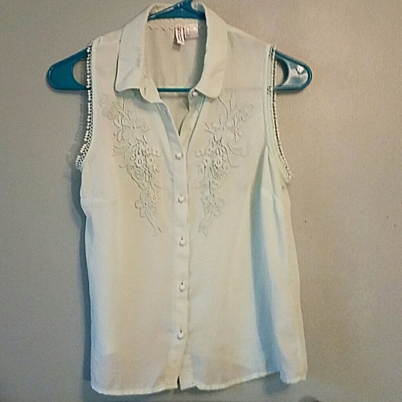 Sheer Mint Sleeveless Blouse - Picture 2 of 4