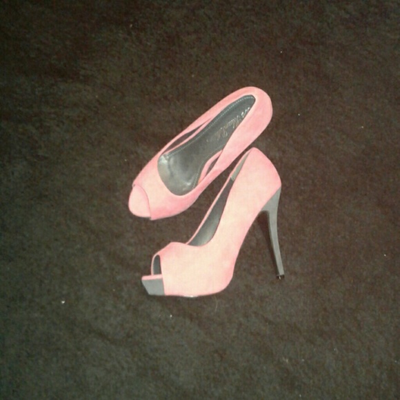 Coral peeptoes