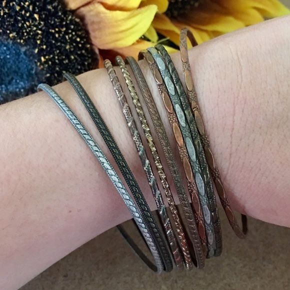 Small Simple Bangle Bracelets - Picture 4 of 4