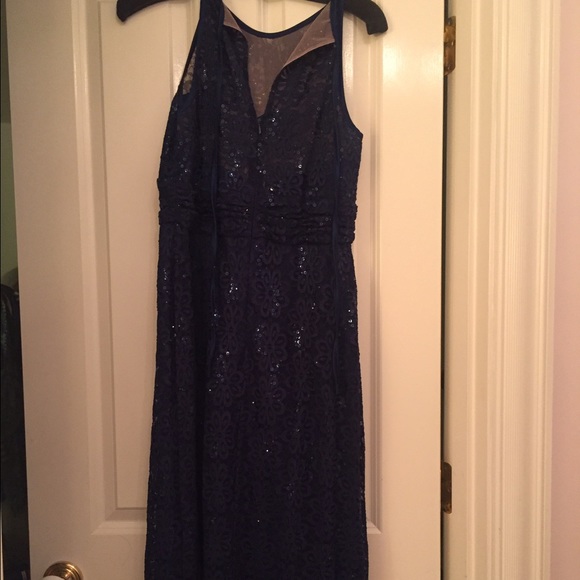 Embellished navy formal gown - Picture 4 of 4