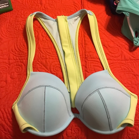 Vs bikini 34d racerback