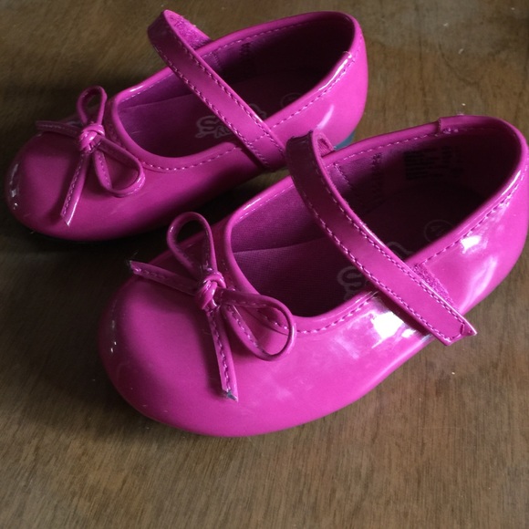 Toddler girl shoes size 4w