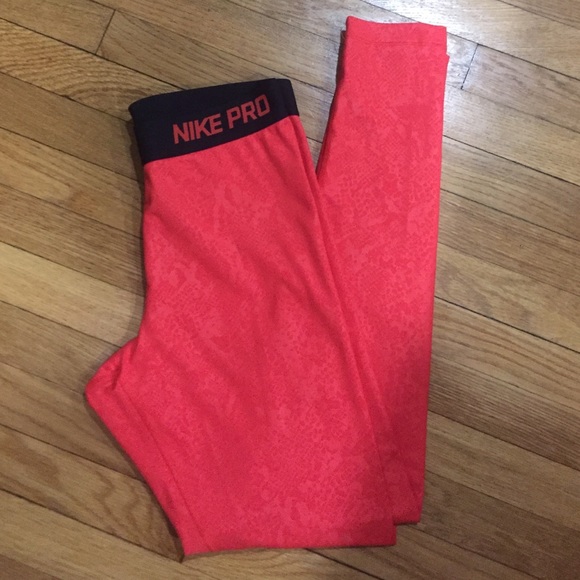 Nike pro dry fit leggings- hyperwarm