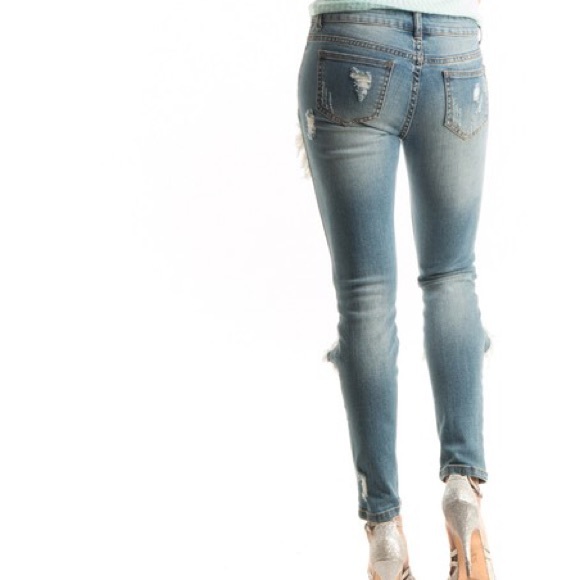 😍 Nevaeh Distressed Jeans 😍 - Picture 4 of 5