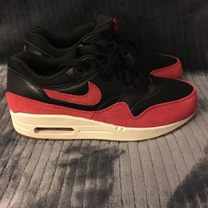 Nike Air Sneakers Boys-size 6 1/2