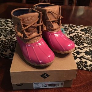 Sperry pink toddler boots