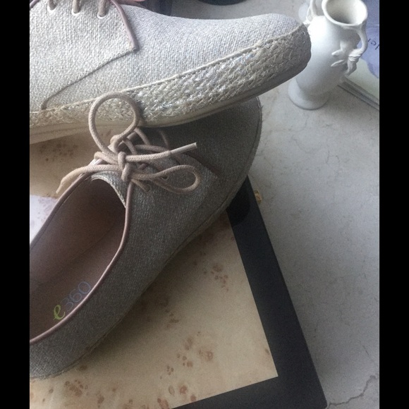 ****SOLD***EASYSPIRIT 360 WALKING SHOES***SOLD*** - Picture 4 of 4