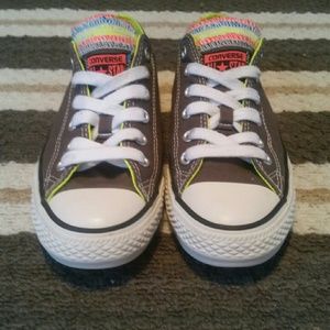 Gray multi-colored tounge converse