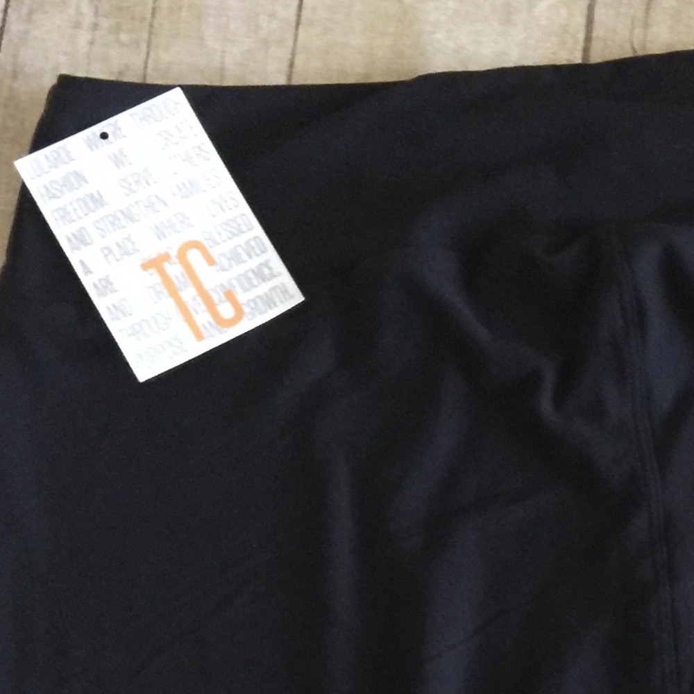 🆕 LulaRoe BLACK SOLID TC Leggings! - Picture 6 of 8