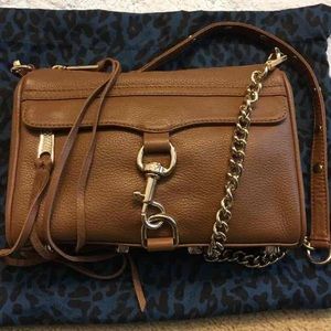 Crossbody purse