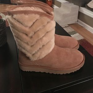 Brand new UGG Tania Boots Chestnut Size 9