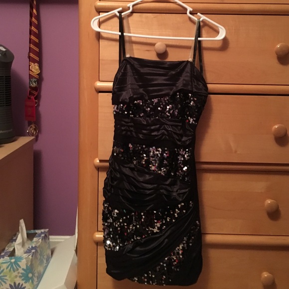 Semi-formal/cocktail dress - Picture 1 of 2