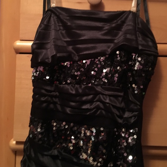 Semi-formal/cocktail dress - Picture 2 of 2